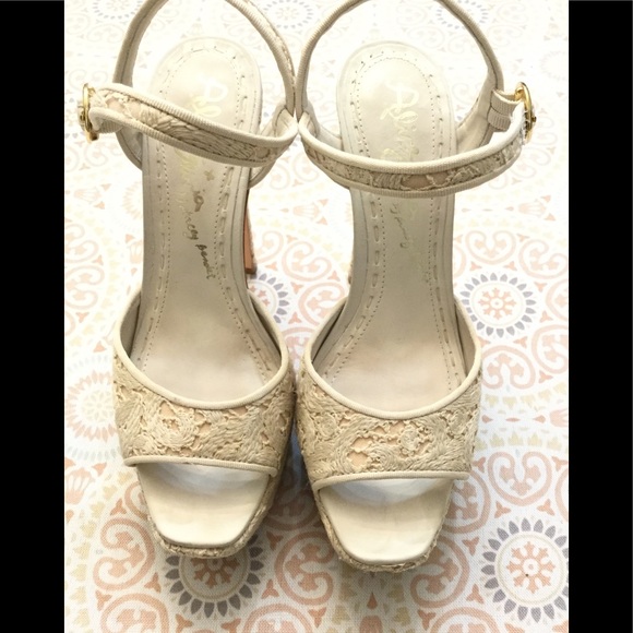 Alice & Olivia Embroidered Cream Color Platform